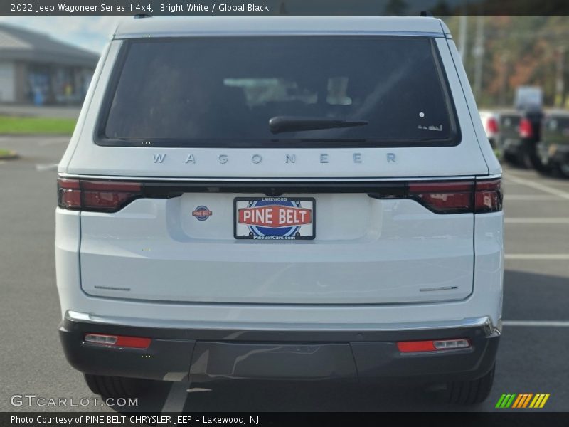 Bright White / Global Black 2022 Jeep Wagoneer Series II 4x4