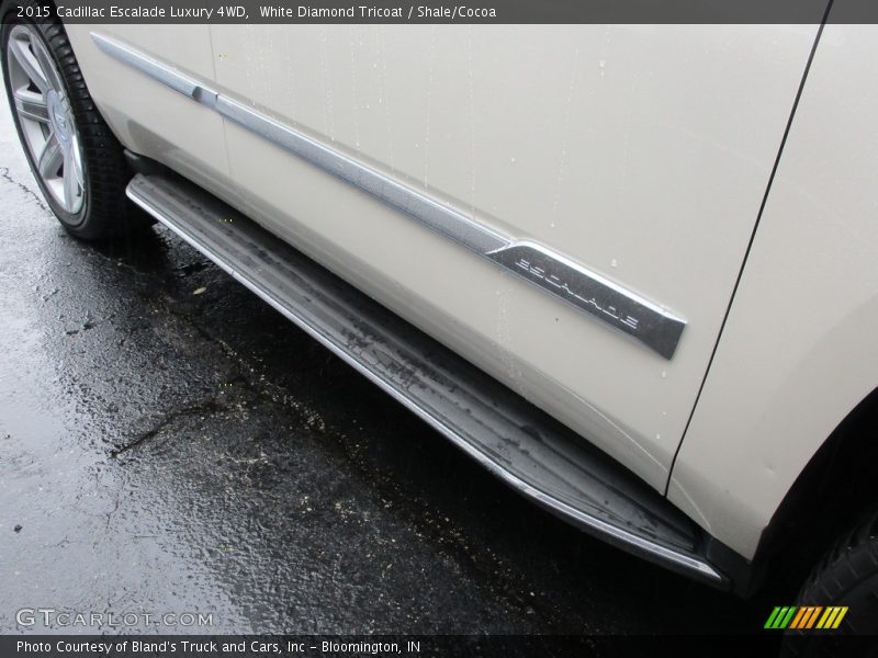 White Diamond Tricoat / Shale/Cocoa 2015 Cadillac Escalade Luxury 4WD