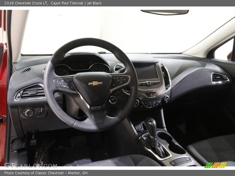 Cajun Red Tintcoat / Jet Black 2018 Chevrolet Cruze LT