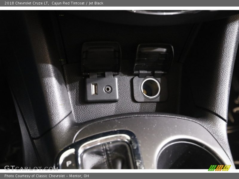 Cajun Red Tintcoat / Jet Black 2018 Chevrolet Cruze LT