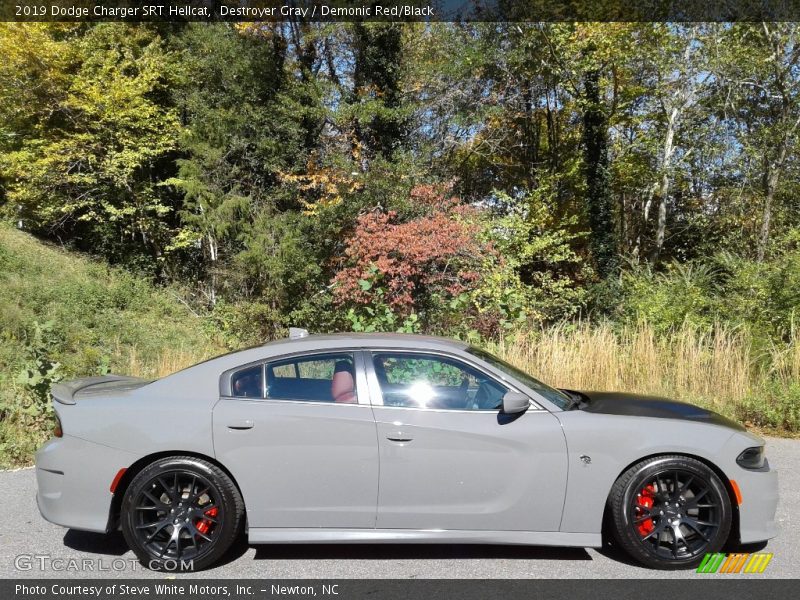 Destroyer Gray / Demonic Red/Black 2019 Dodge Charger SRT Hellcat