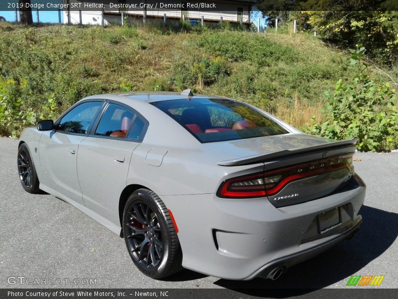 Destroyer Gray / Demonic Red/Black 2019 Dodge Charger SRT Hellcat