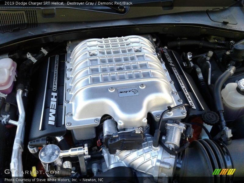 Destroyer Gray / Demonic Red/Black 2019 Dodge Charger SRT Hellcat