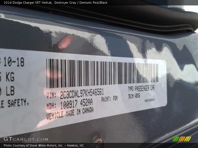 Destroyer Gray / Demonic Red/Black 2019 Dodge Charger SRT Hellcat
