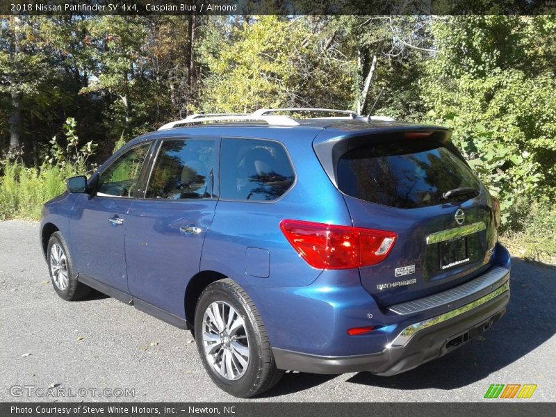 Caspian Blue / Almond 2018 Nissan Pathfinder SV 4x4