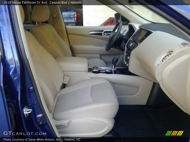 Caspian Blue / Almond 2018 Nissan Pathfinder SV 4x4