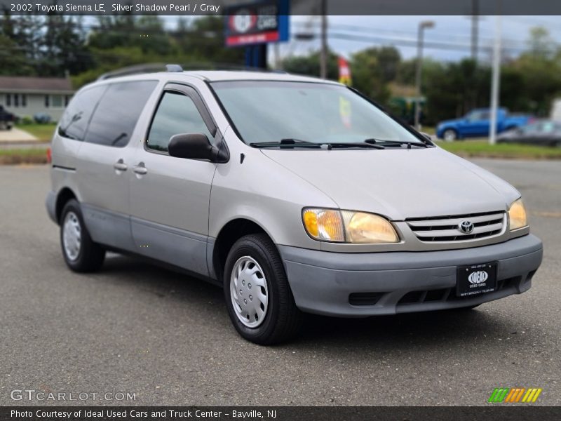 Silver Shadow Pearl / Gray 2002 Toyota Sienna LE