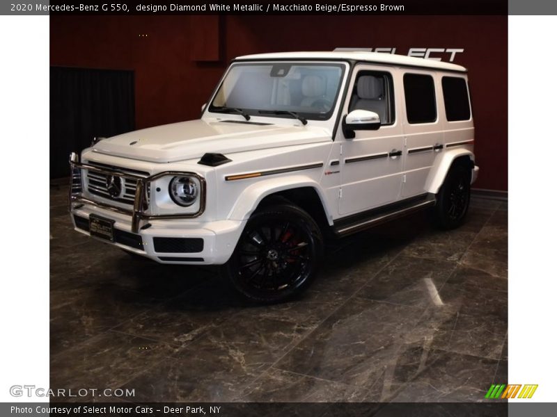 designo Diamond White Metallic / Macchiato Beige/Espresso Brown 2020 Mercedes-Benz G 550