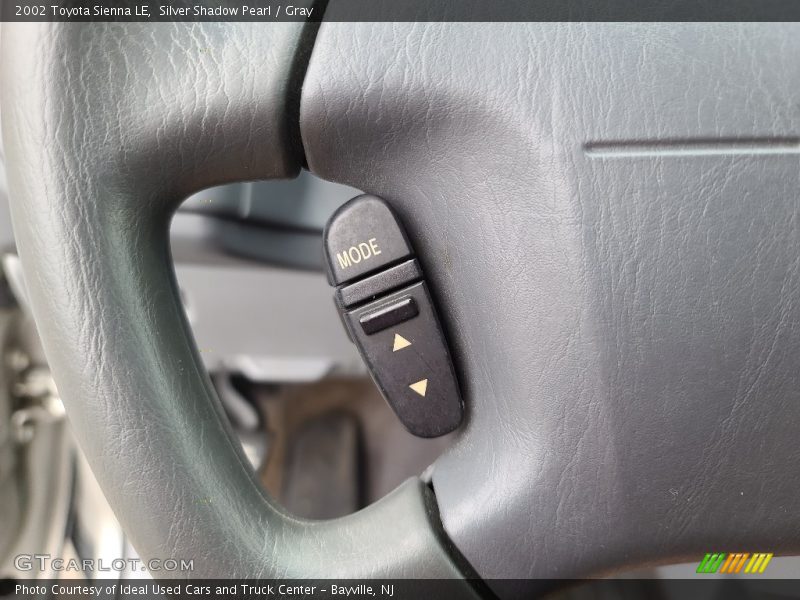 Silver Shadow Pearl / Gray 2002 Toyota Sienna LE