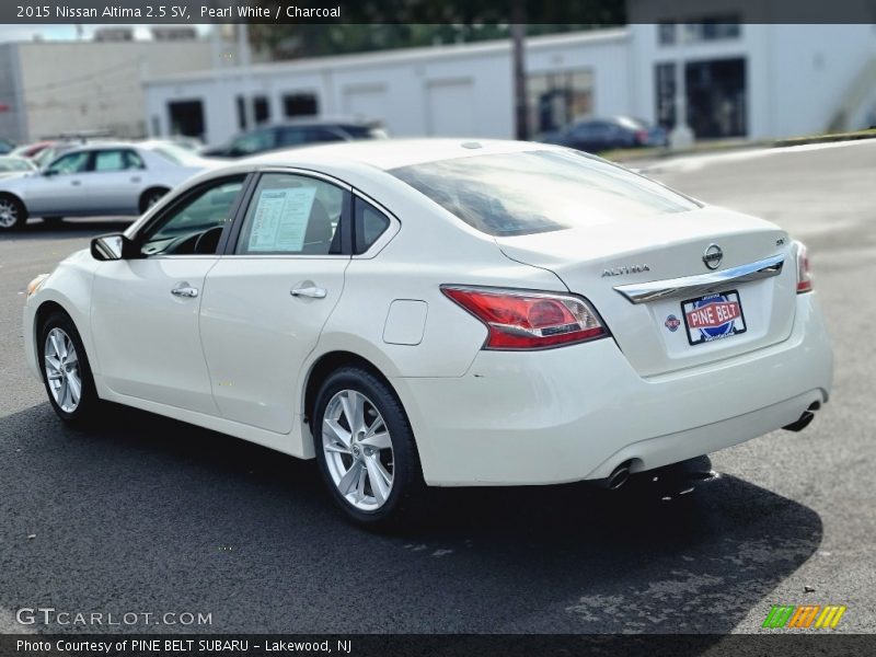 Pearl White / Charcoal 2015 Nissan Altima 2.5 SV