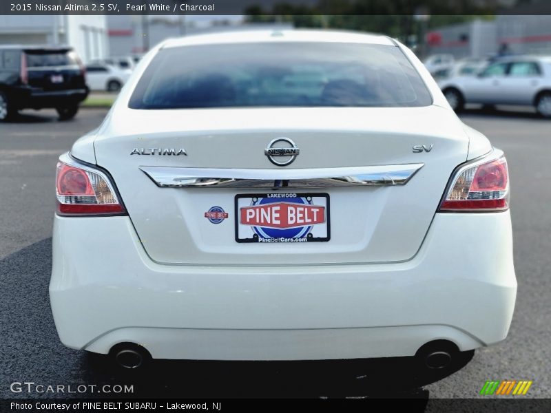 Pearl White / Charcoal 2015 Nissan Altima 2.5 SV