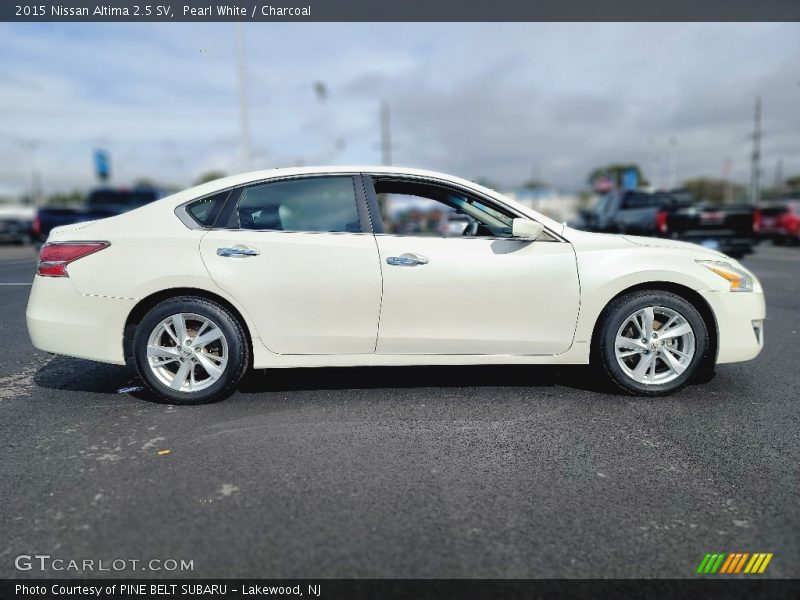 Pearl White / Charcoal 2015 Nissan Altima 2.5 SV