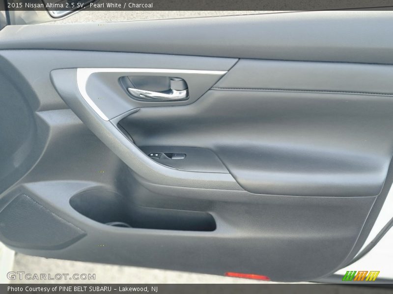 Pearl White / Charcoal 2015 Nissan Altima 2.5 SV