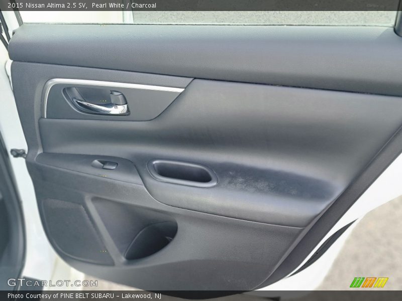 Pearl White / Charcoal 2015 Nissan Altima 2.5 SV