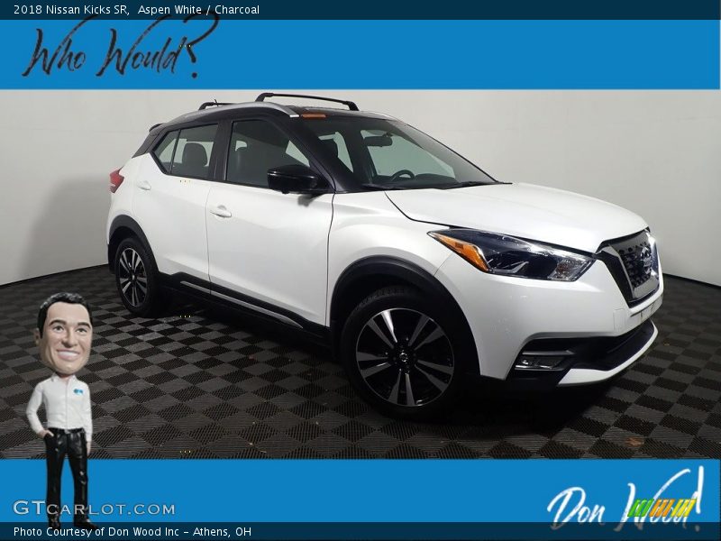 Aspen White / Charcoal 2018 Nissan Kicks SR