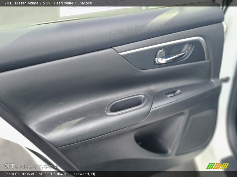 Pearl White / Charcoal 2015 Nissan Altima 2.5 SV