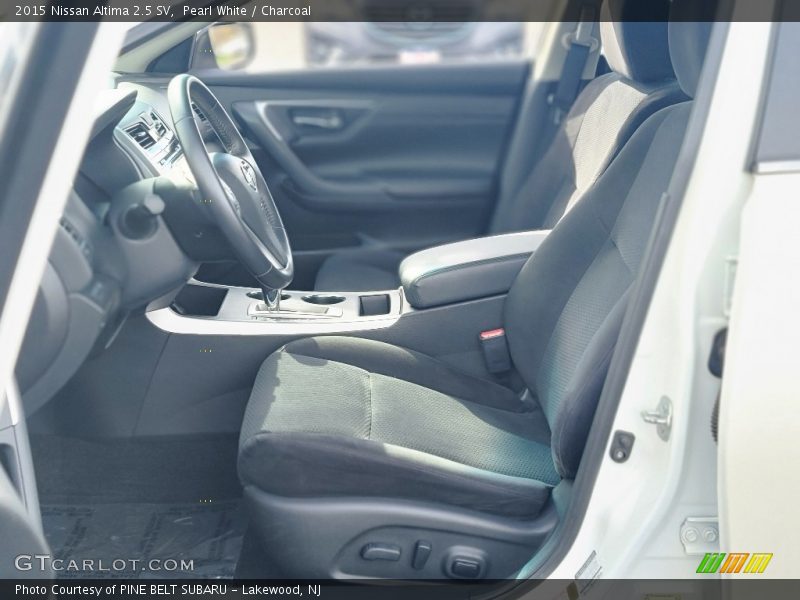 Pearl White / Charcoal 2015 Nissan Altima 2.5 SV