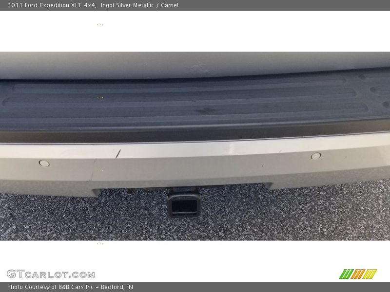 Ingot Silver Metallic / Camel 2011 Ford Expedition XLT 4x4