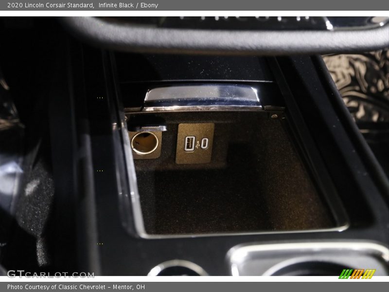 Infinite Black / Ebony 2020 Lincoln Corsair Standard