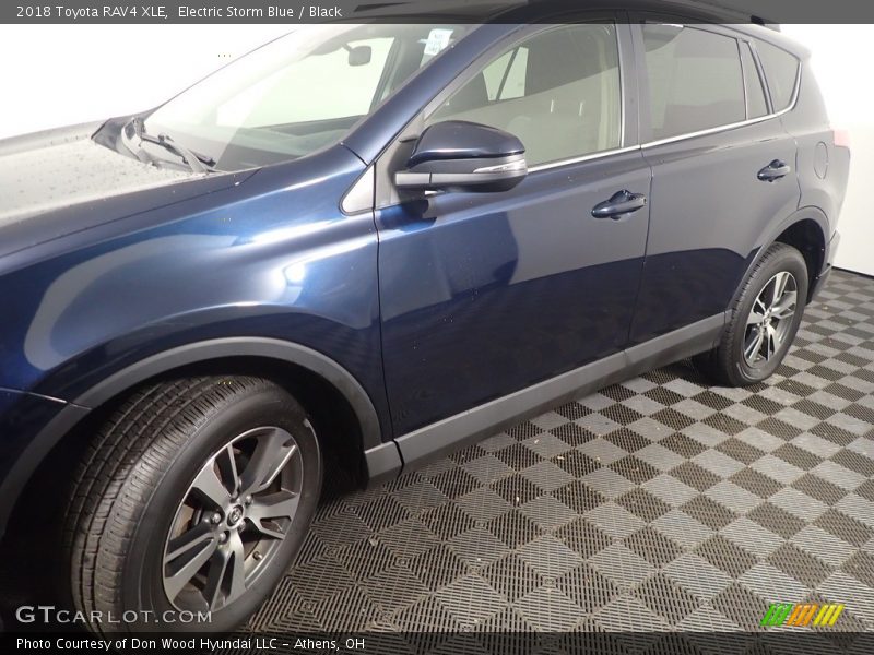 Electric Storm Blue / Black 2018 Toyota RAV4 XLE
