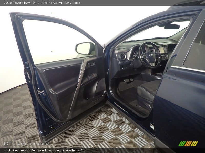 Electric Storm Blue / Black 2018 Toyota RAV4 XLE