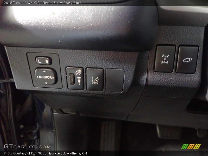 Electric Storm Blue / Black 2018 Toyota RAV4 XLE