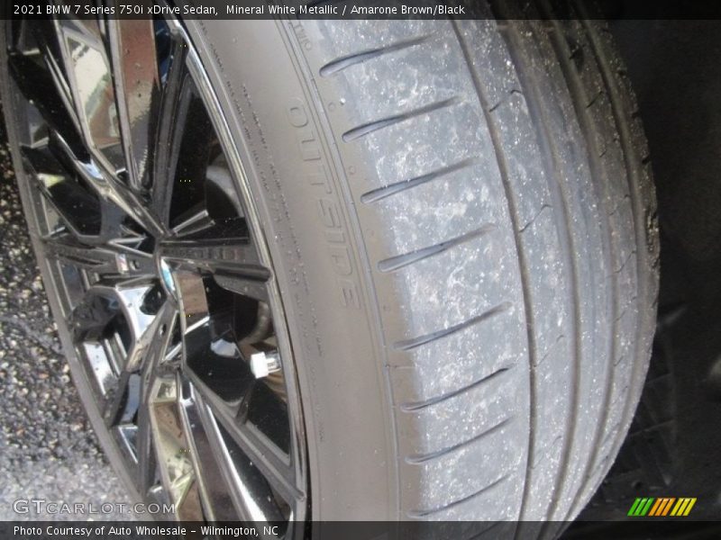 Mineral White Metallic / Amarone Brown/Black 2021 BMW 7 Series 750i xDrive Sedan