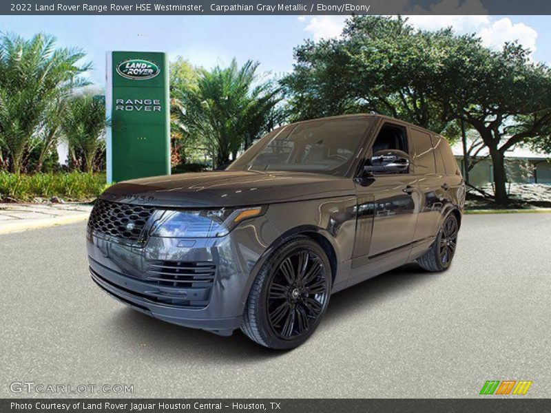 Front 3/4 View of 2022 Range Rover HSE Westminster