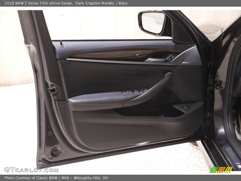 Dark Graphite Metallic / Black 2018 BMW 5 Series 540i xDrive Sedan