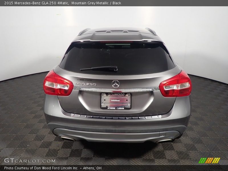 Mountain Grey Metallic / Black 2015 Mercedes-Benz GLA 250 4Matic