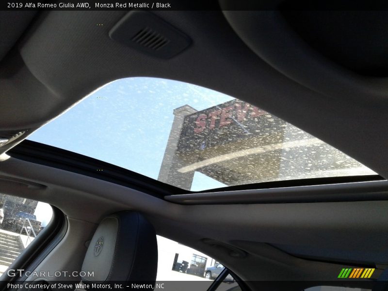 Monza Red Metallic / Black 2019 Alfa Romeo Giulia AWD