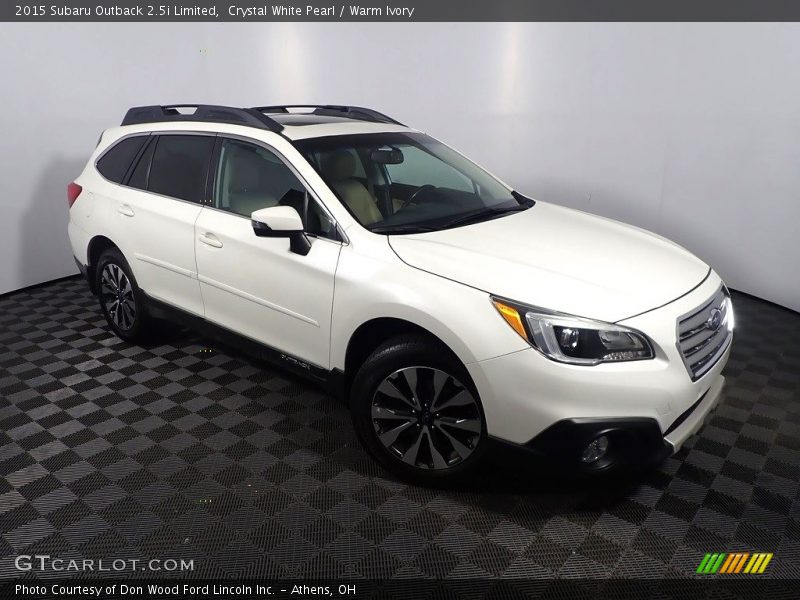 Front 3/4 View of 2015 Outback 2.5i Limited
