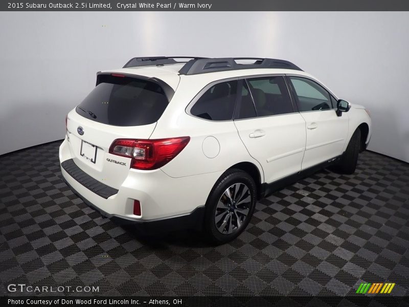 Crystal White Pearl / Warm Ivory 2015 Subaru Outback 2.5i Limited