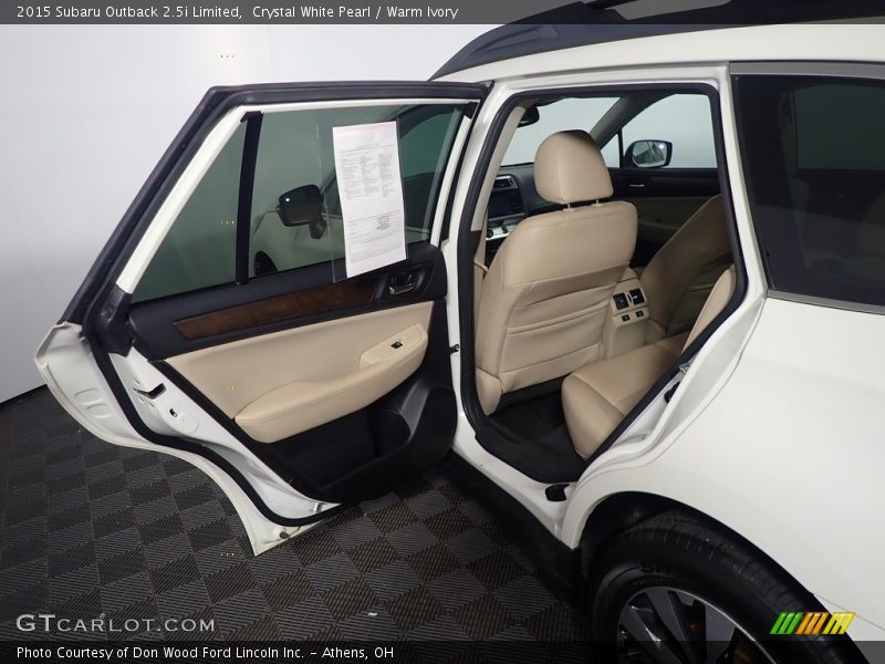 Crystal White Pearl / Warm Ivory 2015 Subaru Outback 2.5i Limited