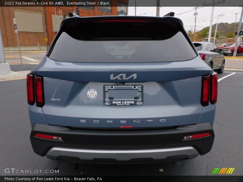 Everlasting Silver / Black 2022 Kia Sorento X-Line EX AWD