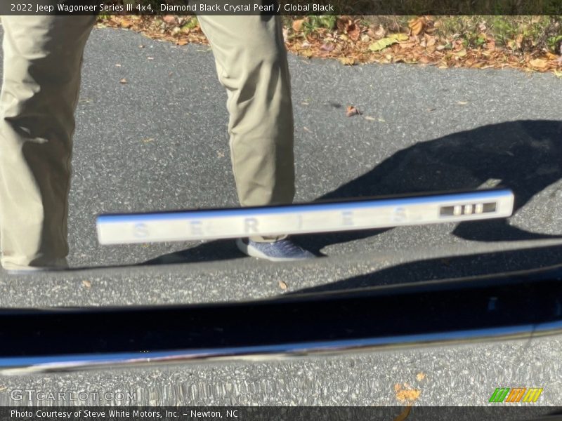 Diamond Black Crystal Pearl / Global Black 2022 Jeep Wagoneer Series III 4x4