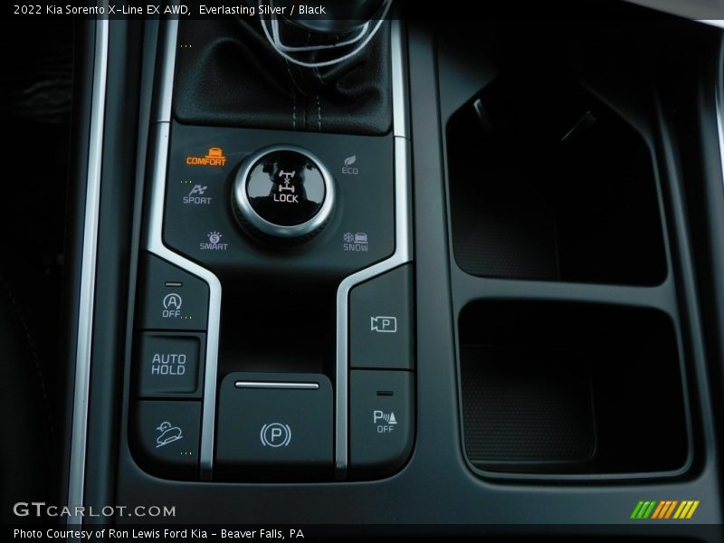Everlasting Silver / Black 2022 Kia Sorento X-Line EX AWD