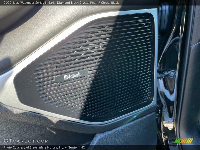 Diamond Black Crystal Pearl / Global Black 2022 Jeep Wagoneer Series III 4x4