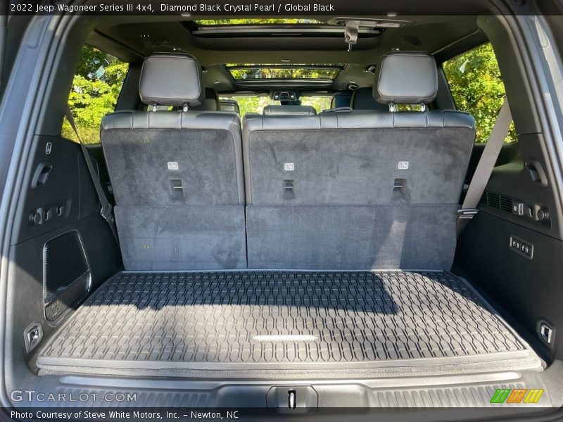 Diamond Black Crystal Pearl / Global Black 2022 Jeep Wagoneer Series III 4x4