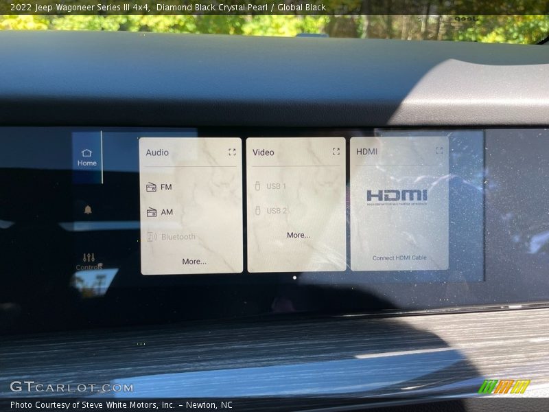 Diamond Black Crystal Pearl / Global Black 2022 Jeep Wagoneer Series III 4x4