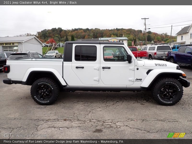 Bright White / Black 2021 Jeep Gladiator Willys 4x4