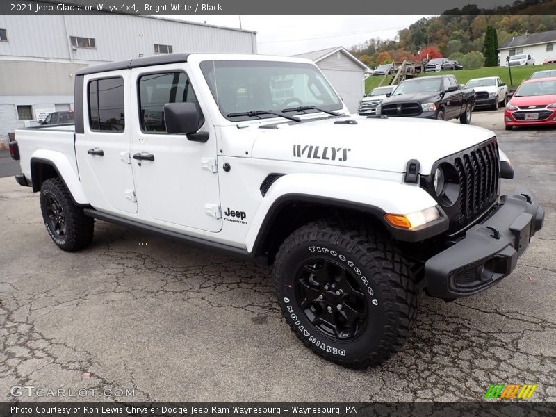 Bright White / Black 2021 Jeep Gladiator Willys 4x4