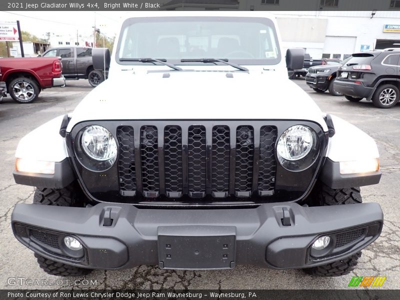 Bright White / Black 2021 Jeep Gladiator Willys 4x4