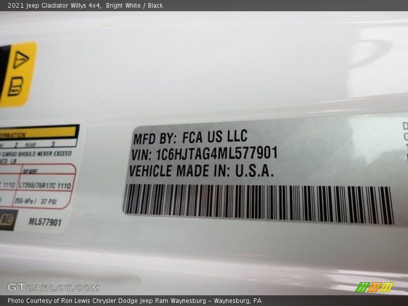 Bright White / Black 2021 Jeep Gladiator Willys 4x4