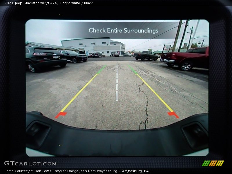 Bright White / Black 2021 Jeep Gladiator Willys 4x4