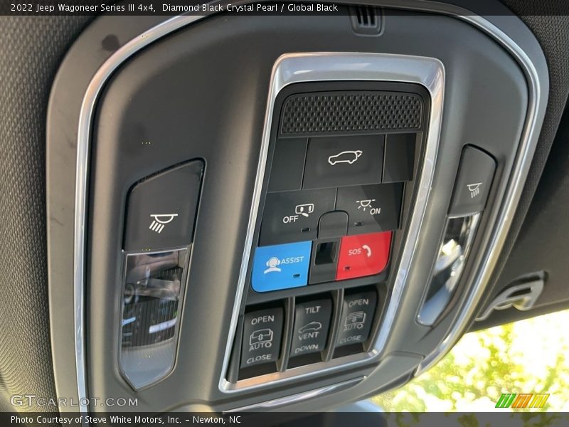 Diamond Black Crystal Pearl / Global Black 2022 Jeep Wagoneer Series III 4x4