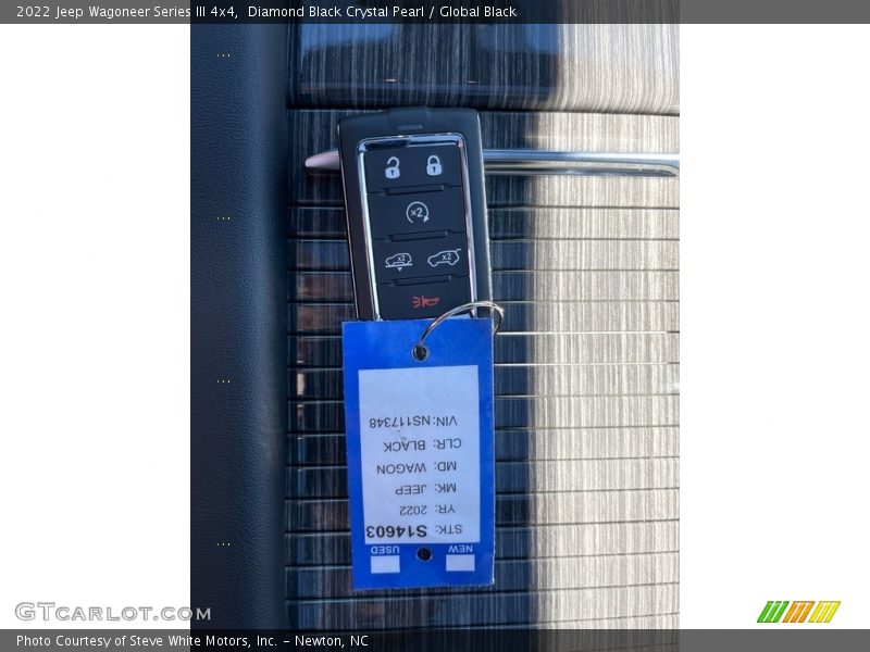 Diamond Black Crystal Pearl / Global Black 2022 Jeep Wagoneer Series III 4x4