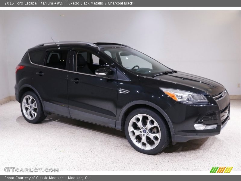 Tuxedo Black Metallic / Charcoal Black 2015 Ford Escape Titanium 4WD