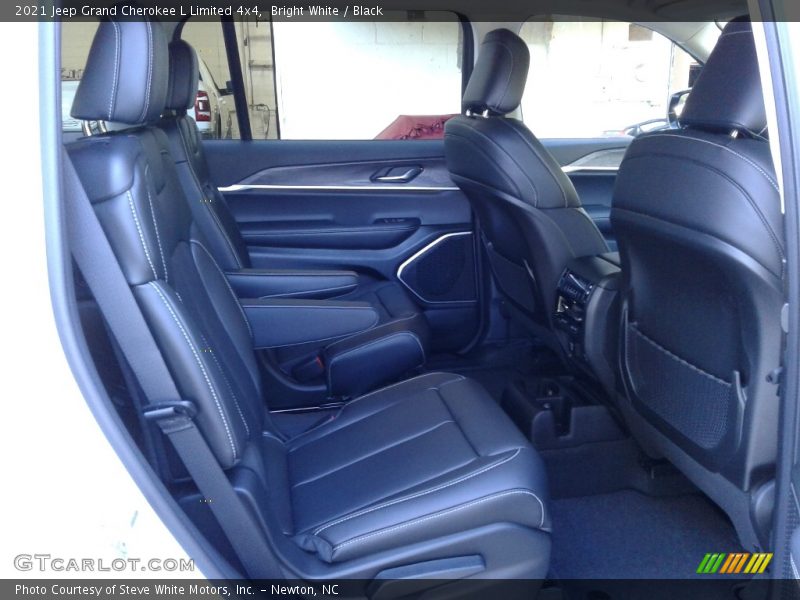 Bright White / Black 2021 Jeep Grand Cherokee L Limited 4x4