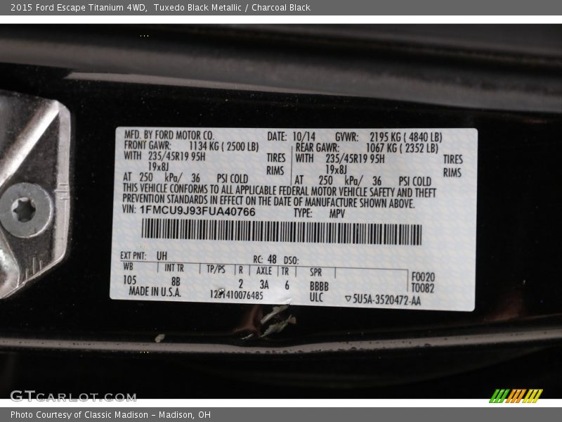 Tuxedo Black Metallic / Charcoal Black 2015 Ford Escape Titanium 4WD